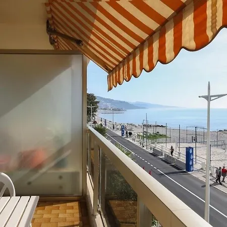 Seafront With Private Terrace And Free Parking Appartement *
