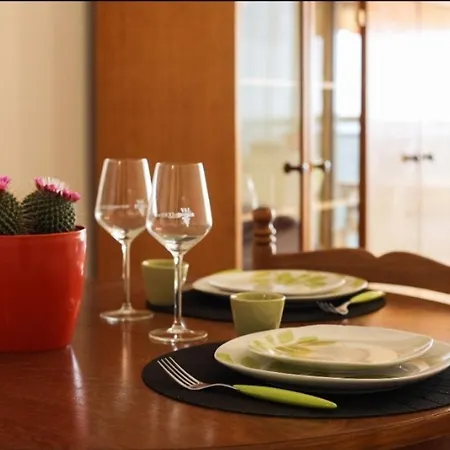 Seafront With Private Terrace And Free Parking *