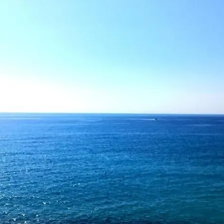 Appartement Seafront With Private Terrace And Free Parking *