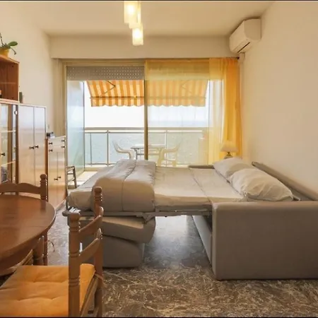 Seafront With Private Terrace And Free Parking Lägenhet *