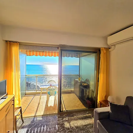 Seafront With Private Terrace And Free Parking