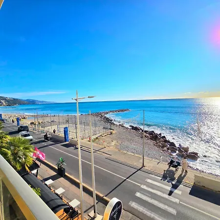 Seafront With Private Terrace And Free Parking Apartment