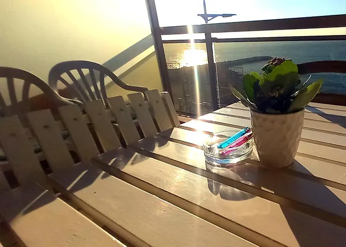 Lejlighed Seafront With Private Terrace And Free Parking Menton