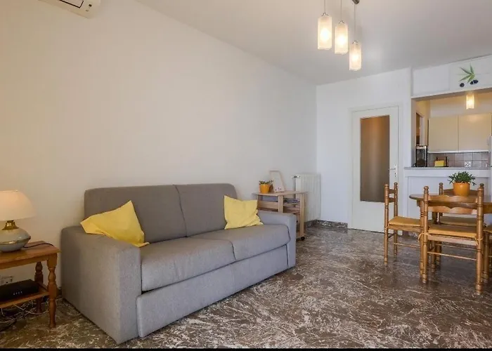 Seafront With Private Terrace And Free Parking Lejlighed Menton