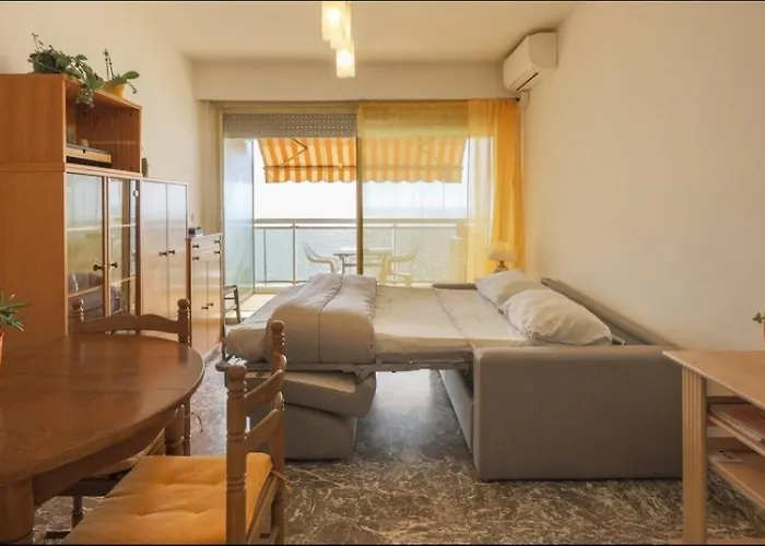 Seafront With Private Terrace And Free Parking Lejlighed *