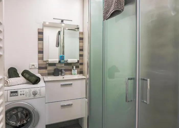 Seafront With Private Terrace And Free Parking Lejlighed