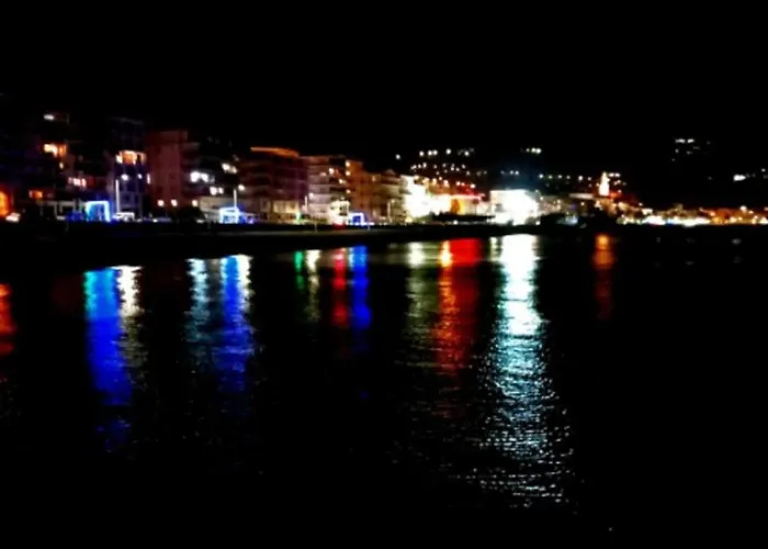 Seafront With Private Terrace And Free Parking Apartment *