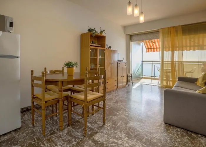 Lejlighed Seafront With Private Terrace And Free Parking *