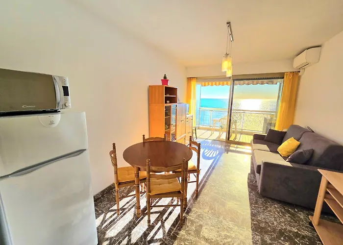 Seafront With Private Terrace And Free Parking