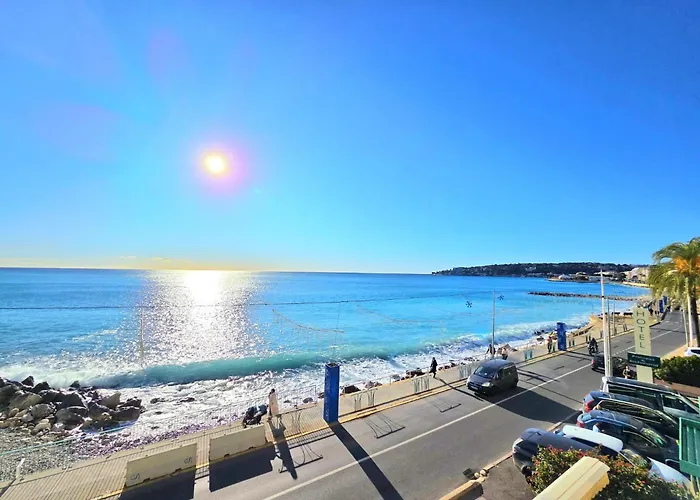 Seafront With Private Terrace And Free Parking *