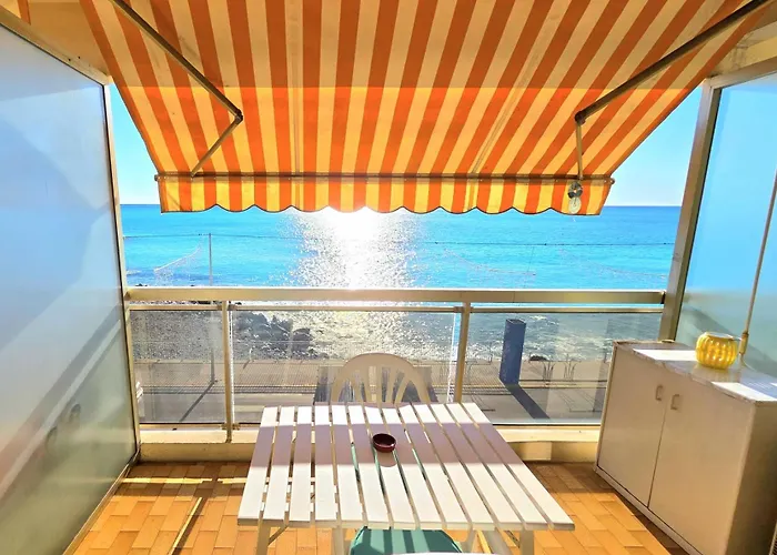 Appartement Seafront With Private Terrace And Free Parking