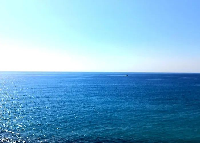 Seafront With Private Terrace And Free Parking Appartement